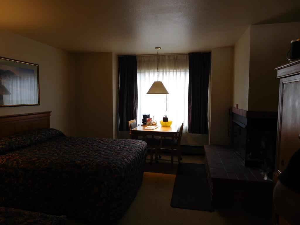 Pacific Gardens Inn Pacific Grove Eksteriør billede